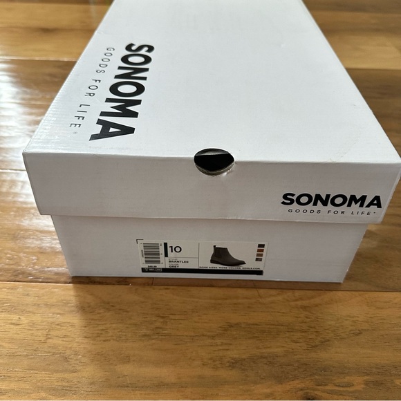 Brand New Women’s Gray Ankle Boots, Size 10, New in Box, NWT - Picture 4 of 4